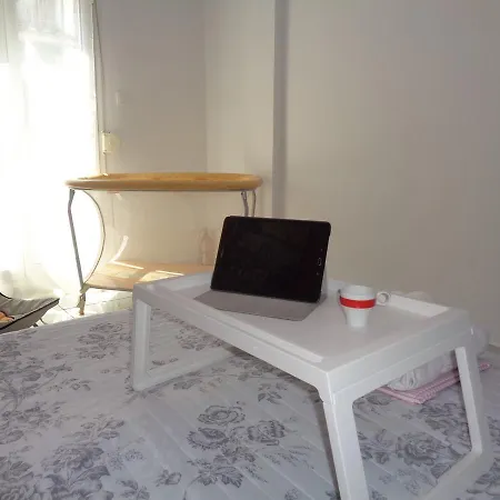 Stylish Modern Comfort